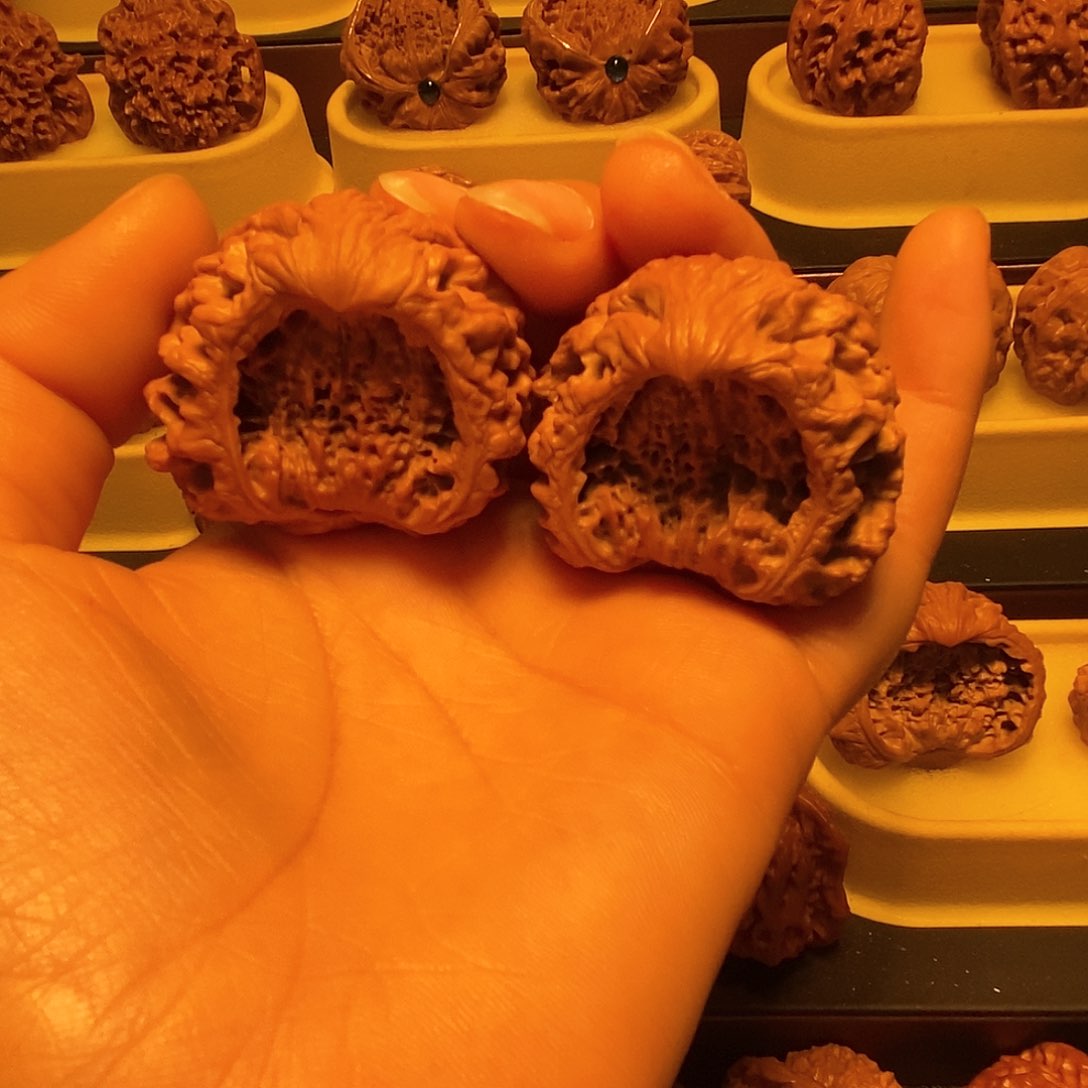 桃核吊坠此**憾聚宝盆哪