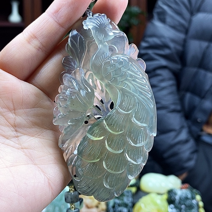 蛇纹石玉吊坠未镶嵌