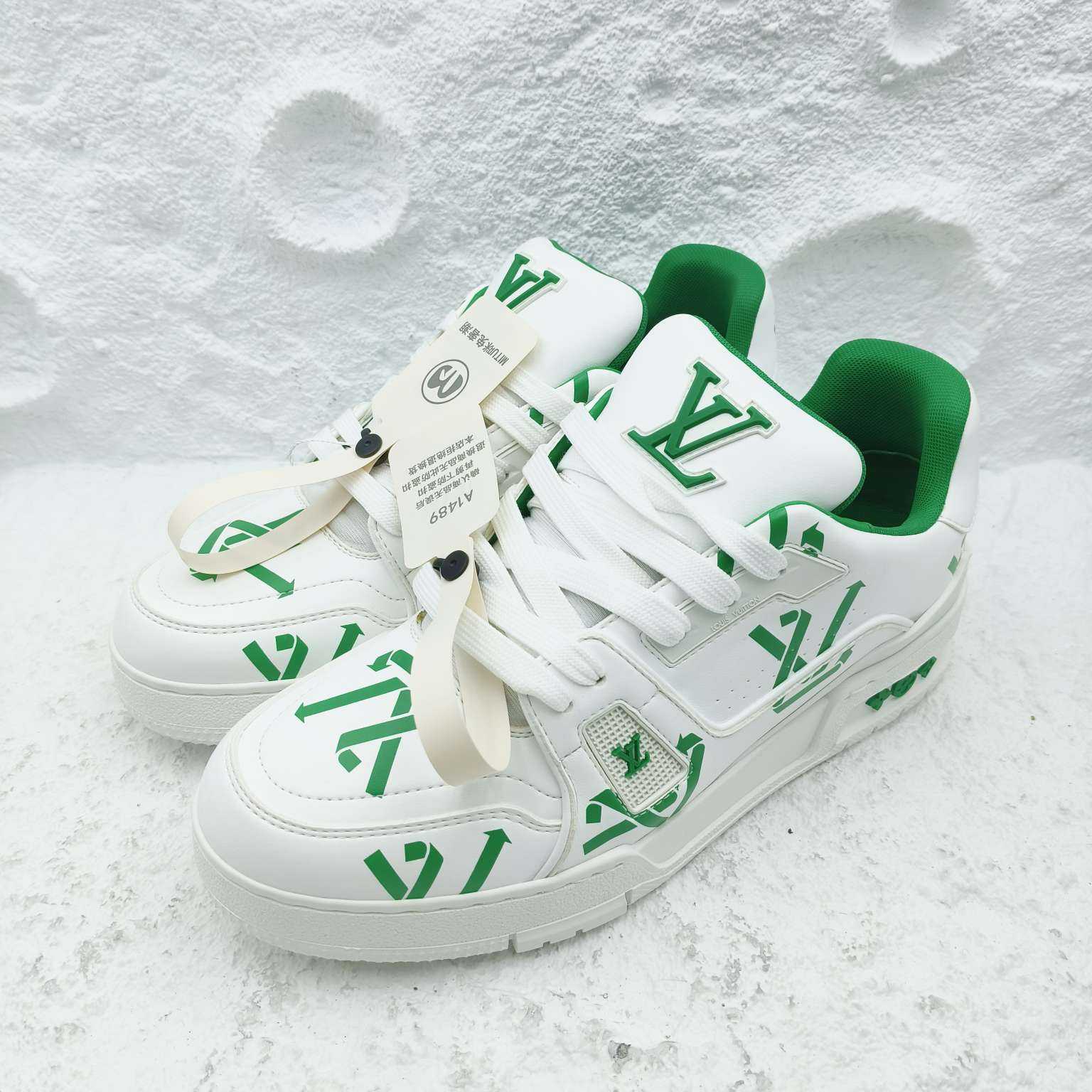 全新未使用 LouisVuitton/路易威登 5.5码/39.5码/环保Trainer
