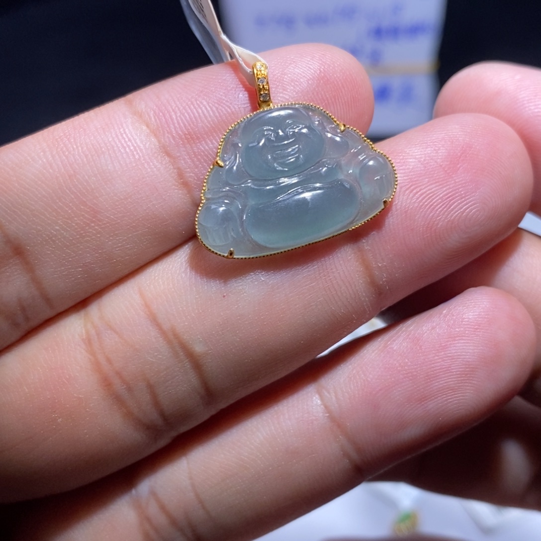 翡翠18K金镶嵌颈饰