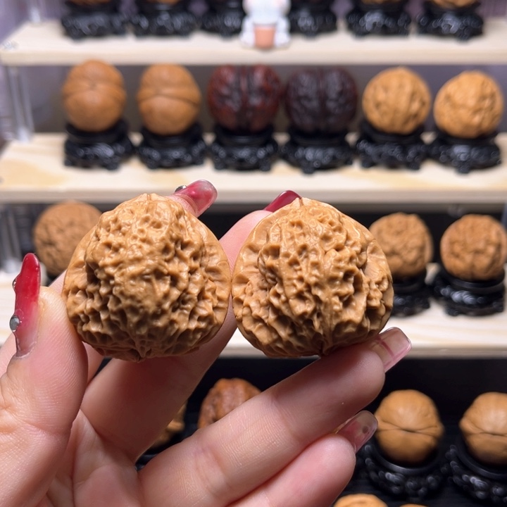 文玩核桃吊坠9w珊瑚纹蛤蟆头37尺