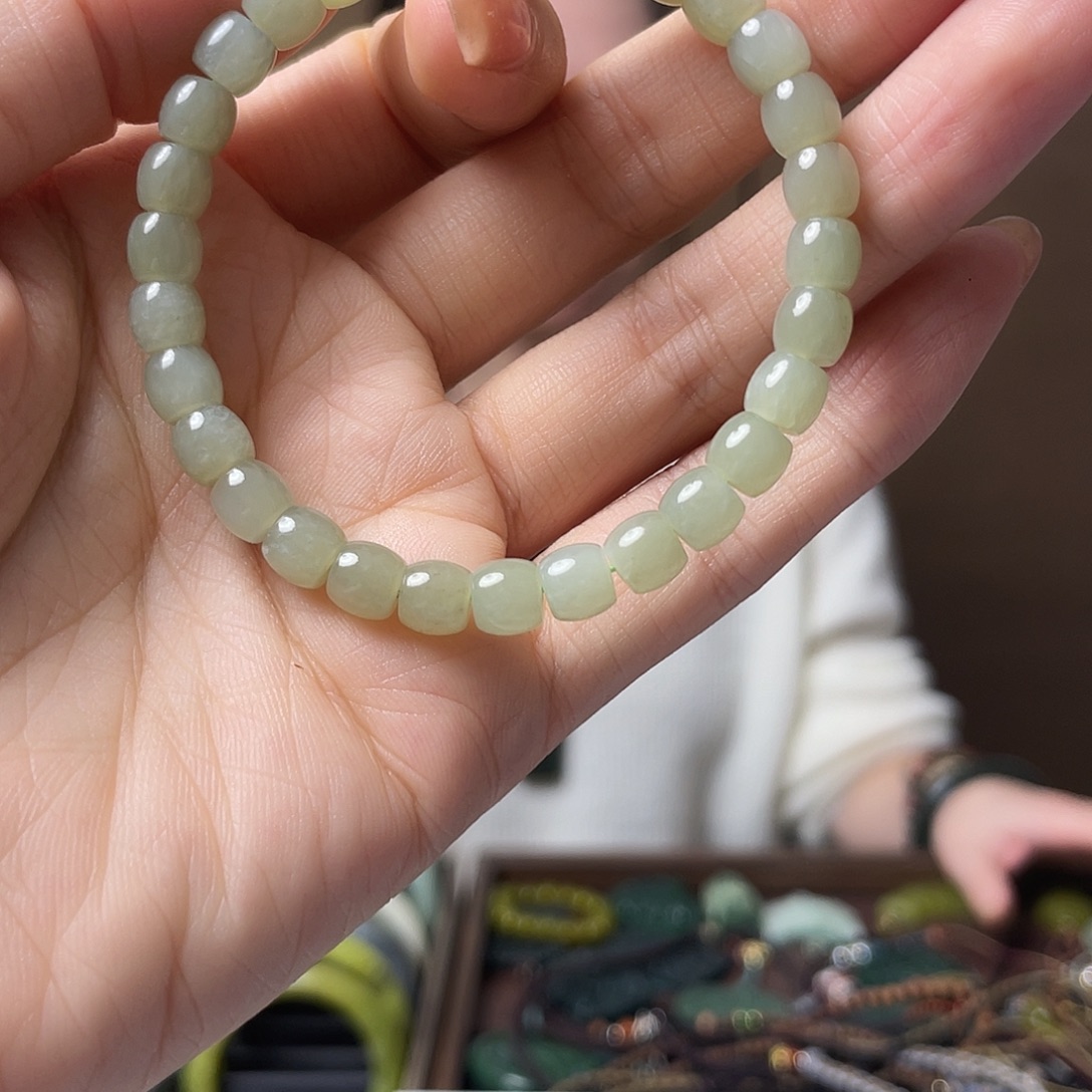 和田玉（糖玉）未镶嵌颈饰