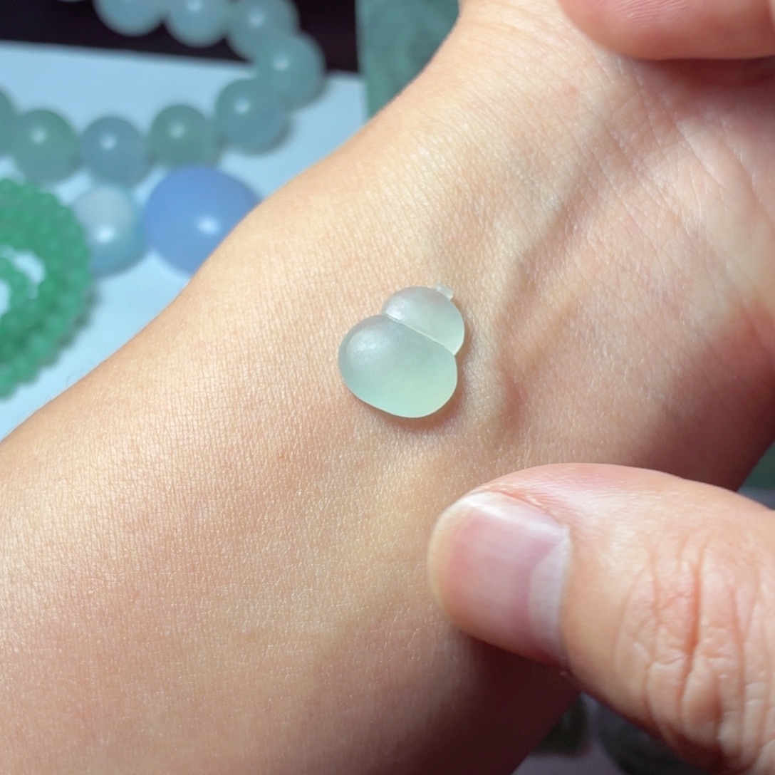 定制翡翠未镶嵌包工