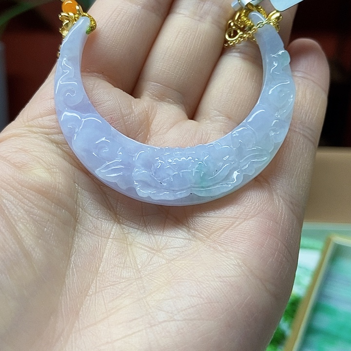 翡翠未镶嵌颈饰吊坠