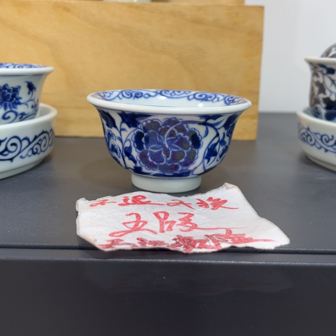 手绘仿元牡丹小压手