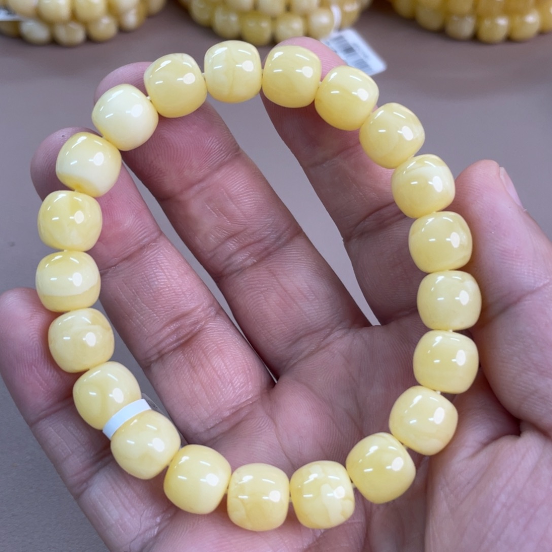 琥珀裸石未镶嵌02100000000