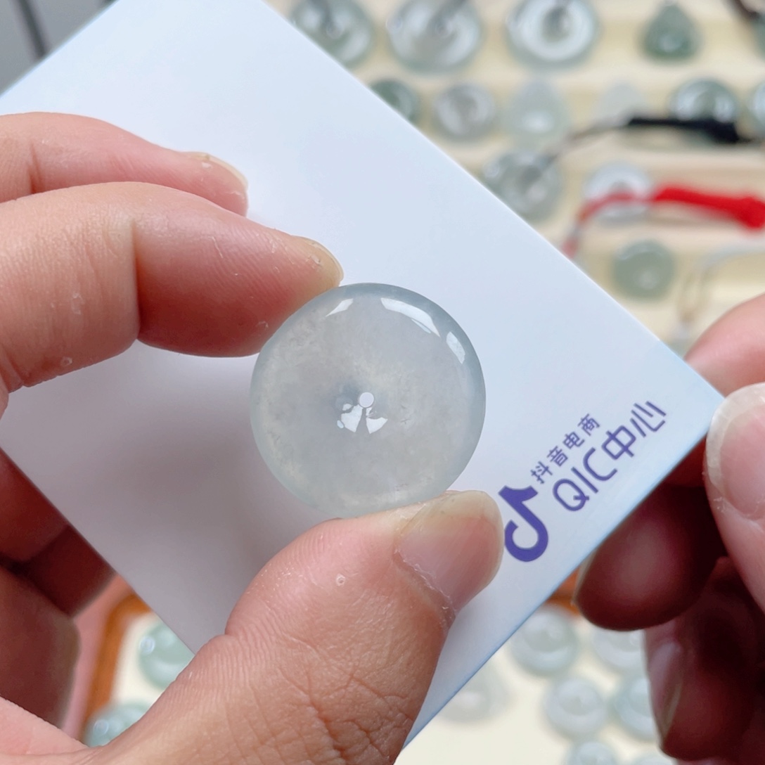 翡翠未镶嵌颈饰556777544455