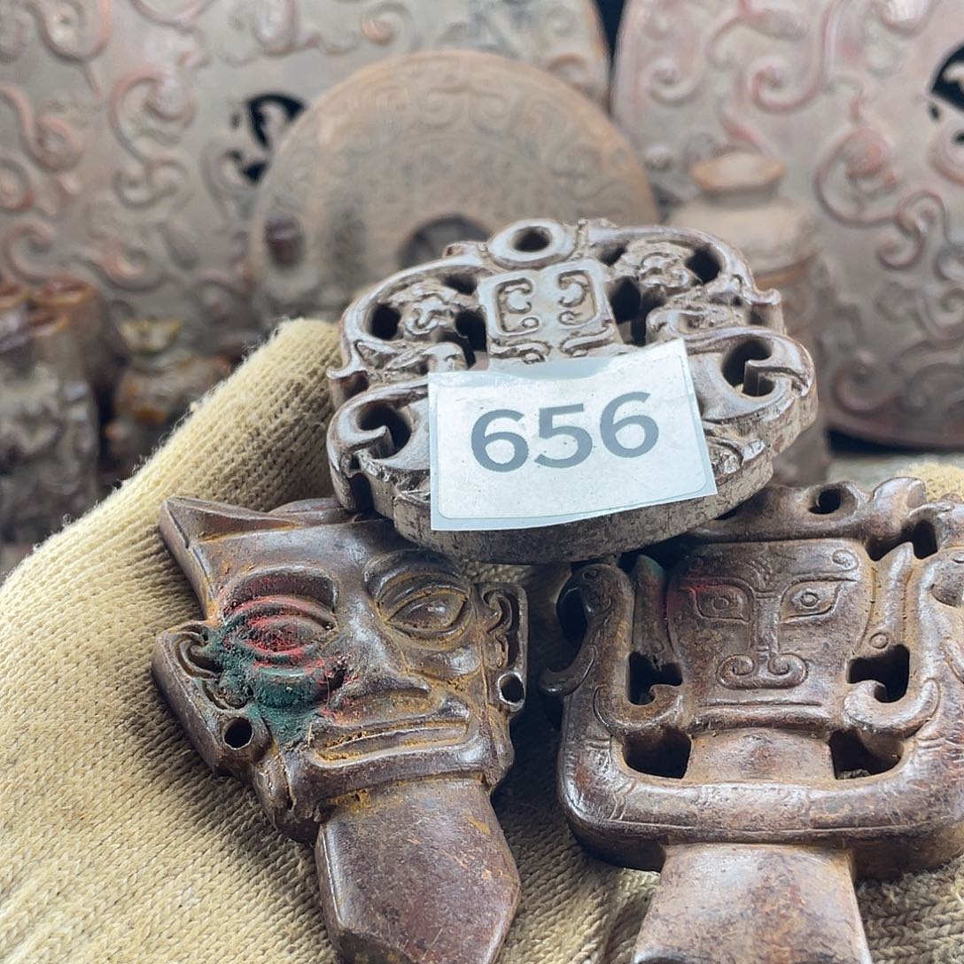 我***。和田玉（糖玉）未镶嵌挂件