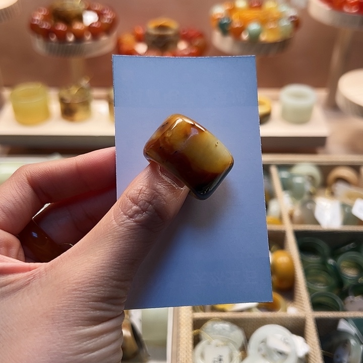 蛇纹石玉戒指未镶嵌