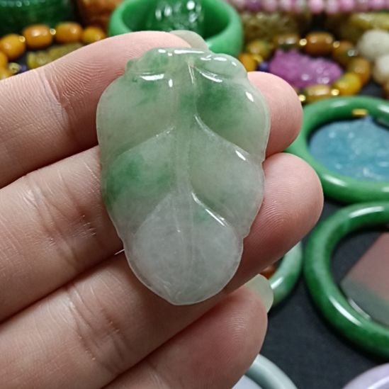 翡翠未镶嵌挂件翡翠