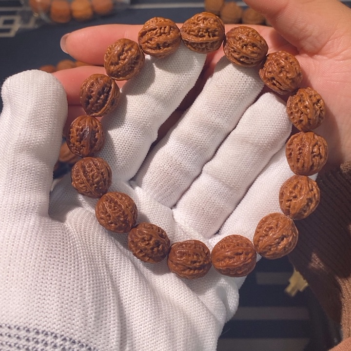 文玩核桃手串……17