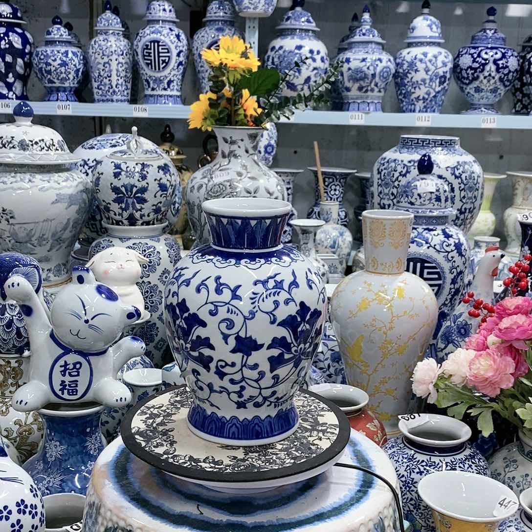【闪购商品】摆件缠枝莲花瓶瓷器22.7.15………………