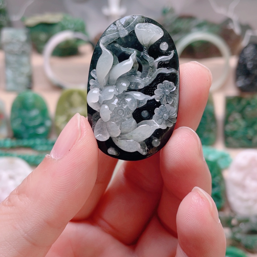 独山玉未镶嵌颈饰