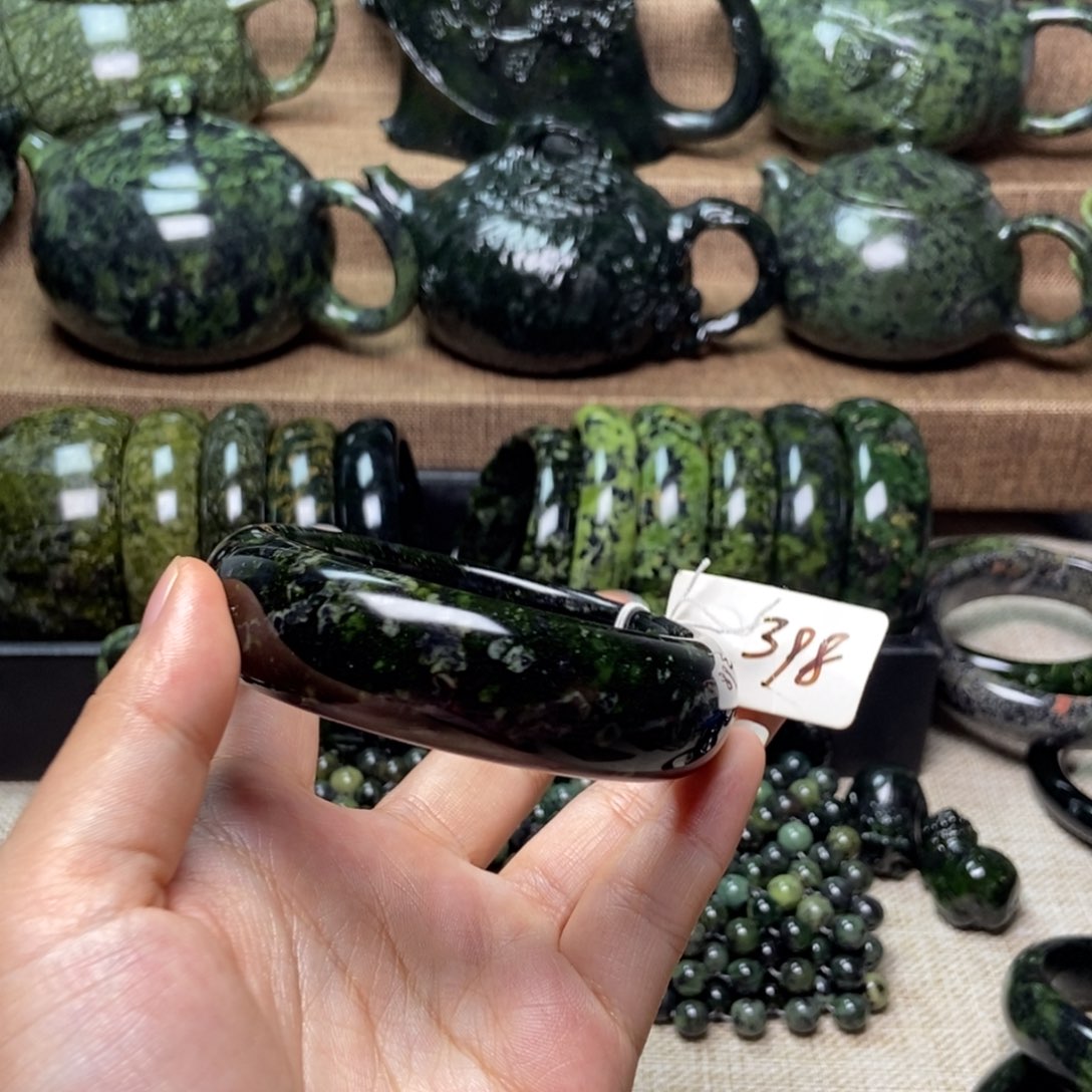 *****蛇纹石玉未镶嵌药王石手镯