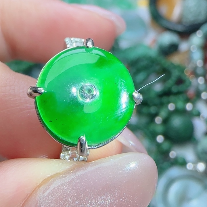 翡翠未镶嵌颈饰天然A货翡翠31