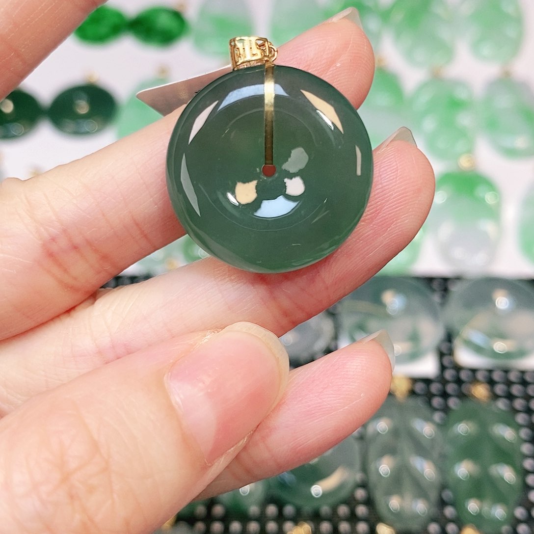 翡翠吊坠(不含链)18K金镶嵌