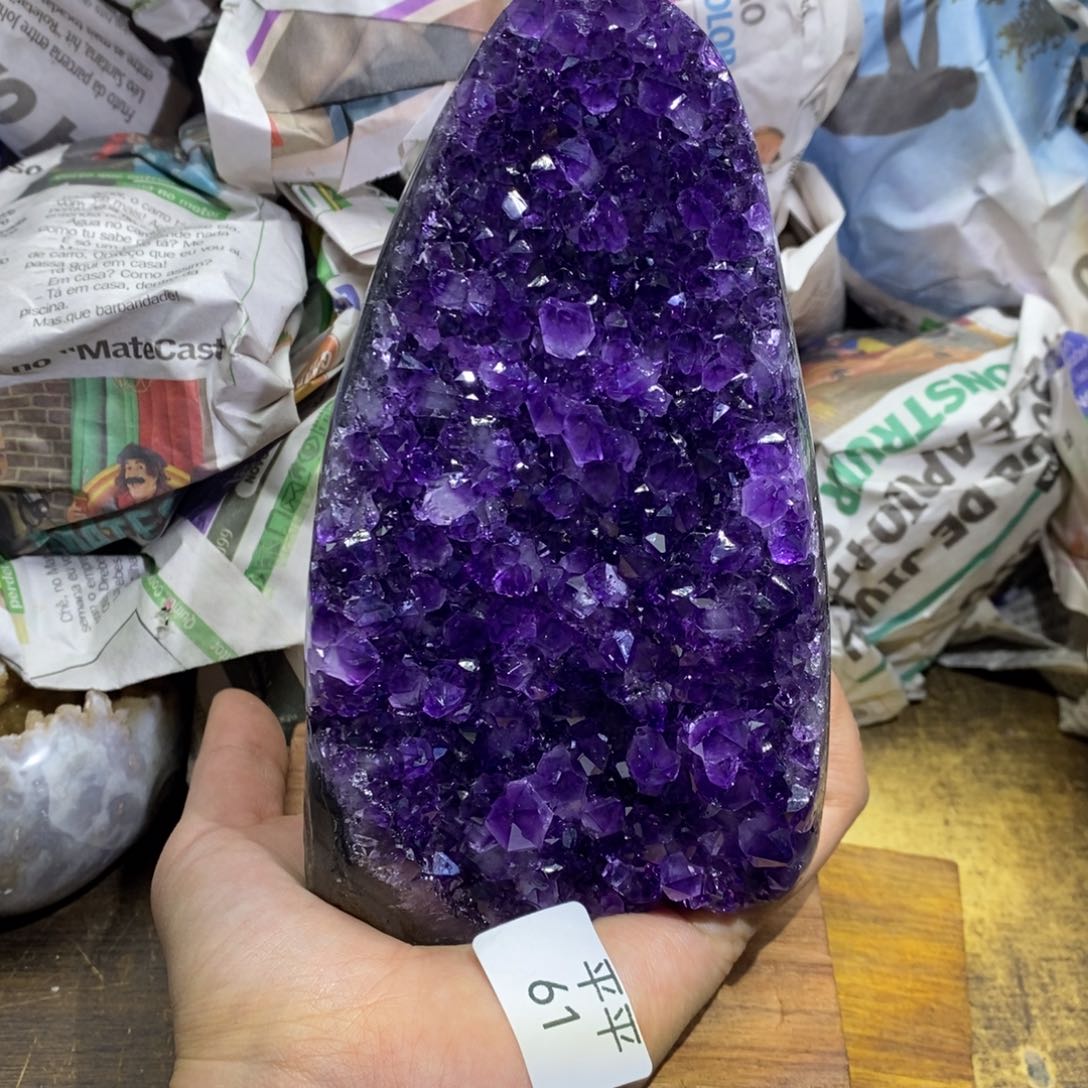 紫晶乌拉圭未镶嵌