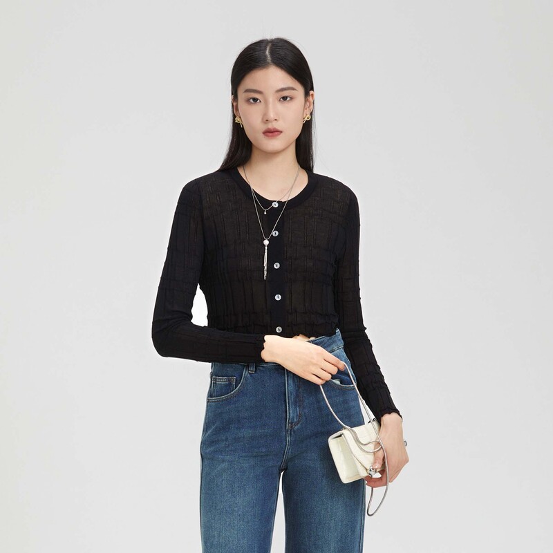 S·DEER圣迪奥时尚百搭黑色圆领修身显瘦短款针织开衫S23283506