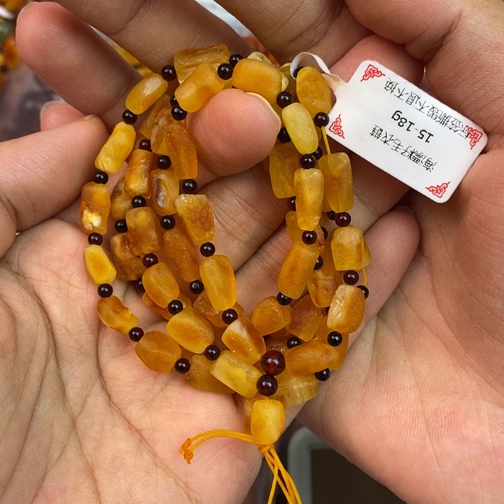 琥珀未镶嵌珠宝奇石