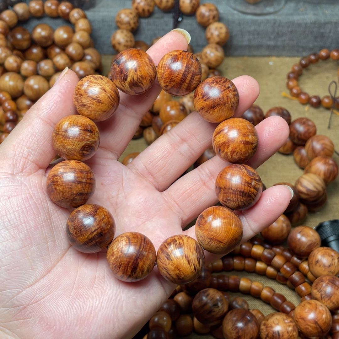 柏木（崖柏）无事牌一**?2.0太行崖柏陈化爆蚂蚁腿瘤疤