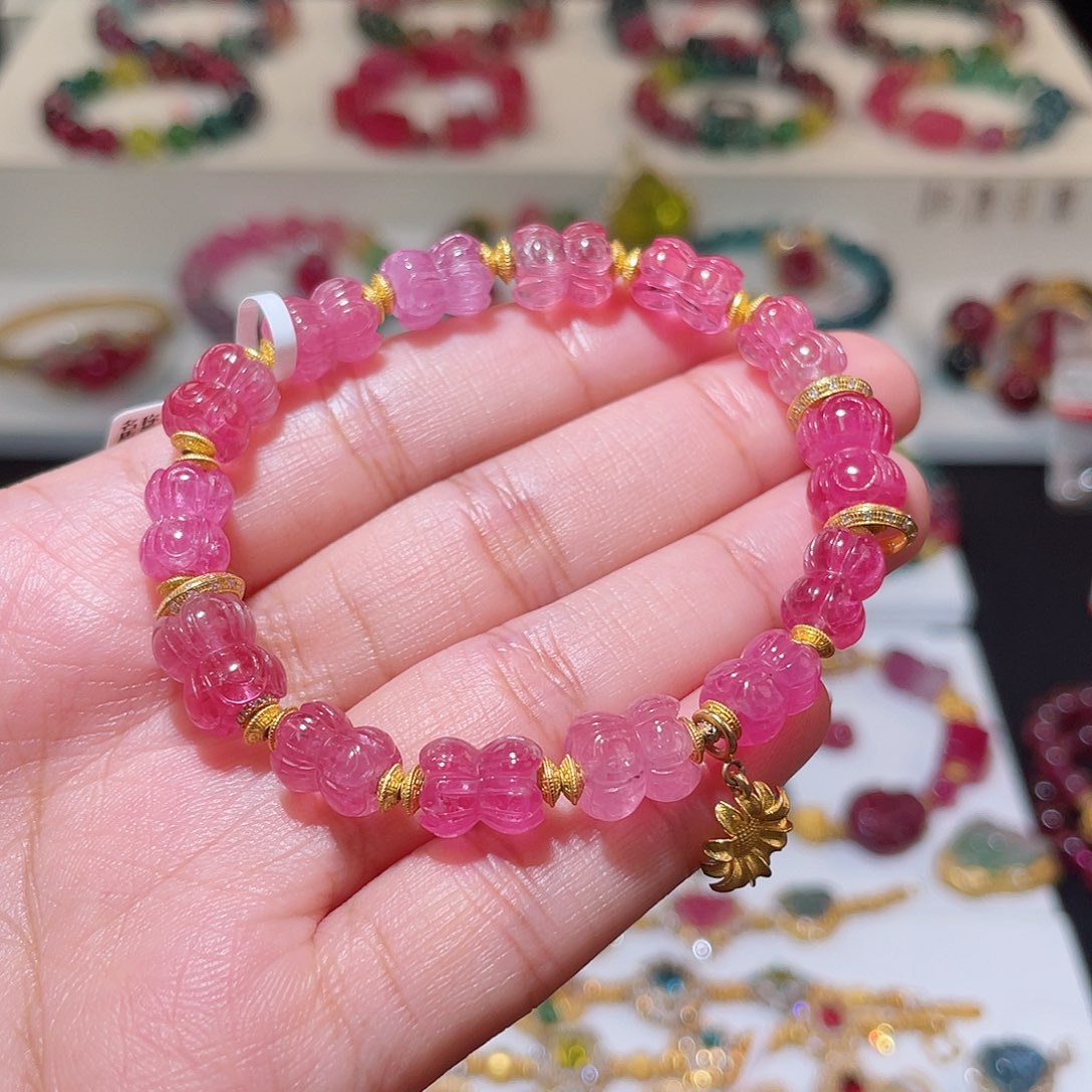 碧玺手链18K金镶嵌 桃红并蒂莲