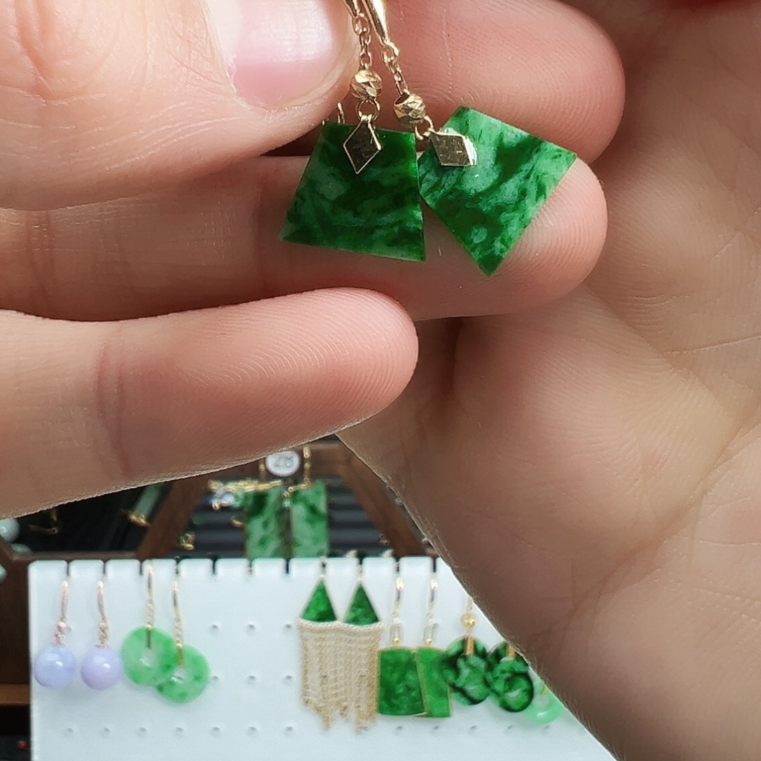 翡翠耳饰18K金镶嵌耳饰