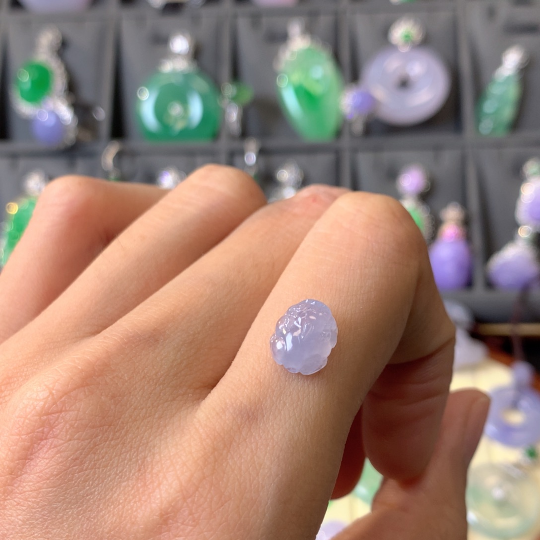 翡翠颈饰未镶嵌裸石