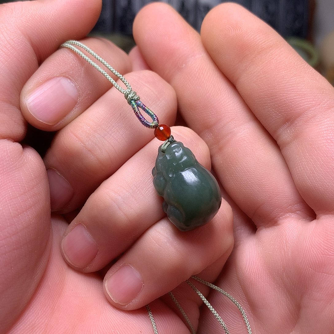 颈饰未镶嵌和田玉