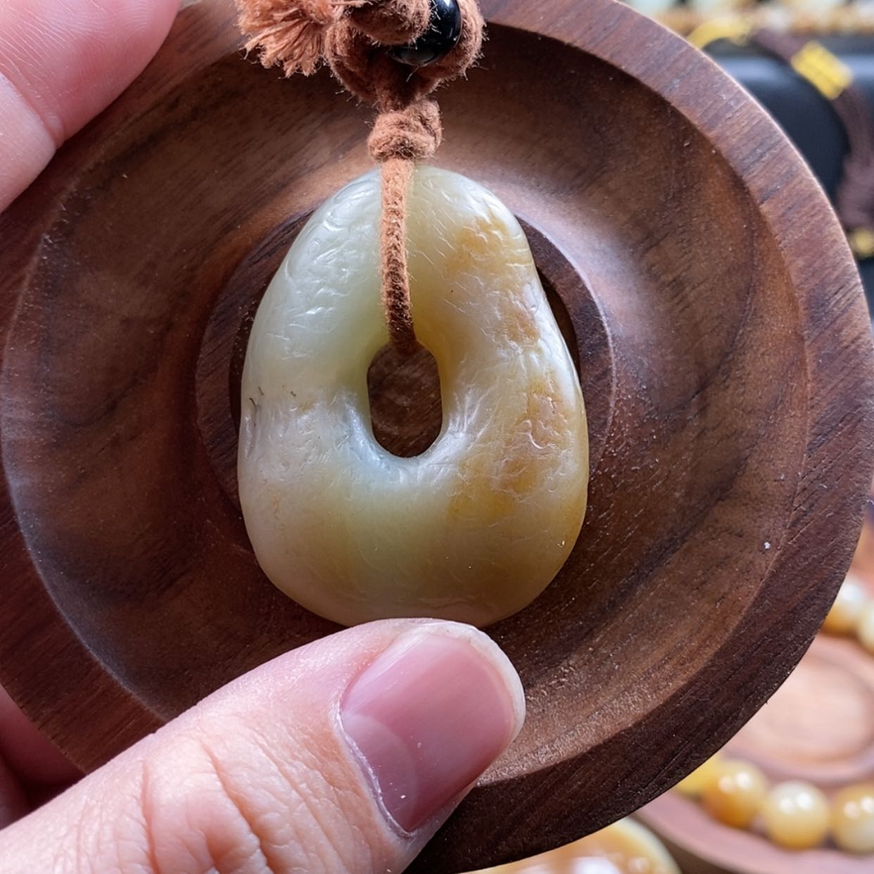 【闪购商品】和田玉（糖玉）颈饰未镶嵌霸*