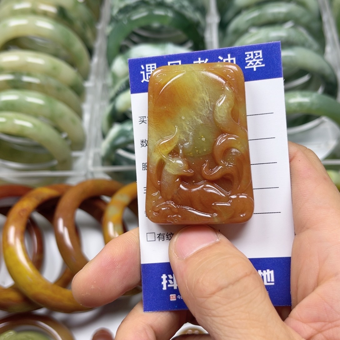 透闪石-蛇纹石玉手镯未镶嵌