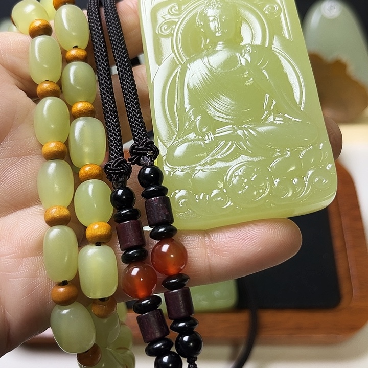 A***亮非金属生肖属狗的