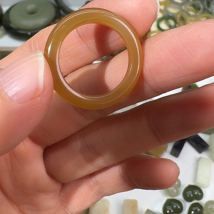 「***」和田玉（糖玉）未镶嵌戒指18内径5
