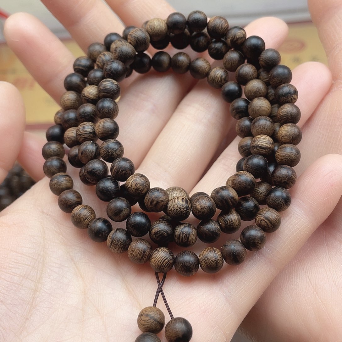 沉香手串越南富森红土玉化缨子瘤疤