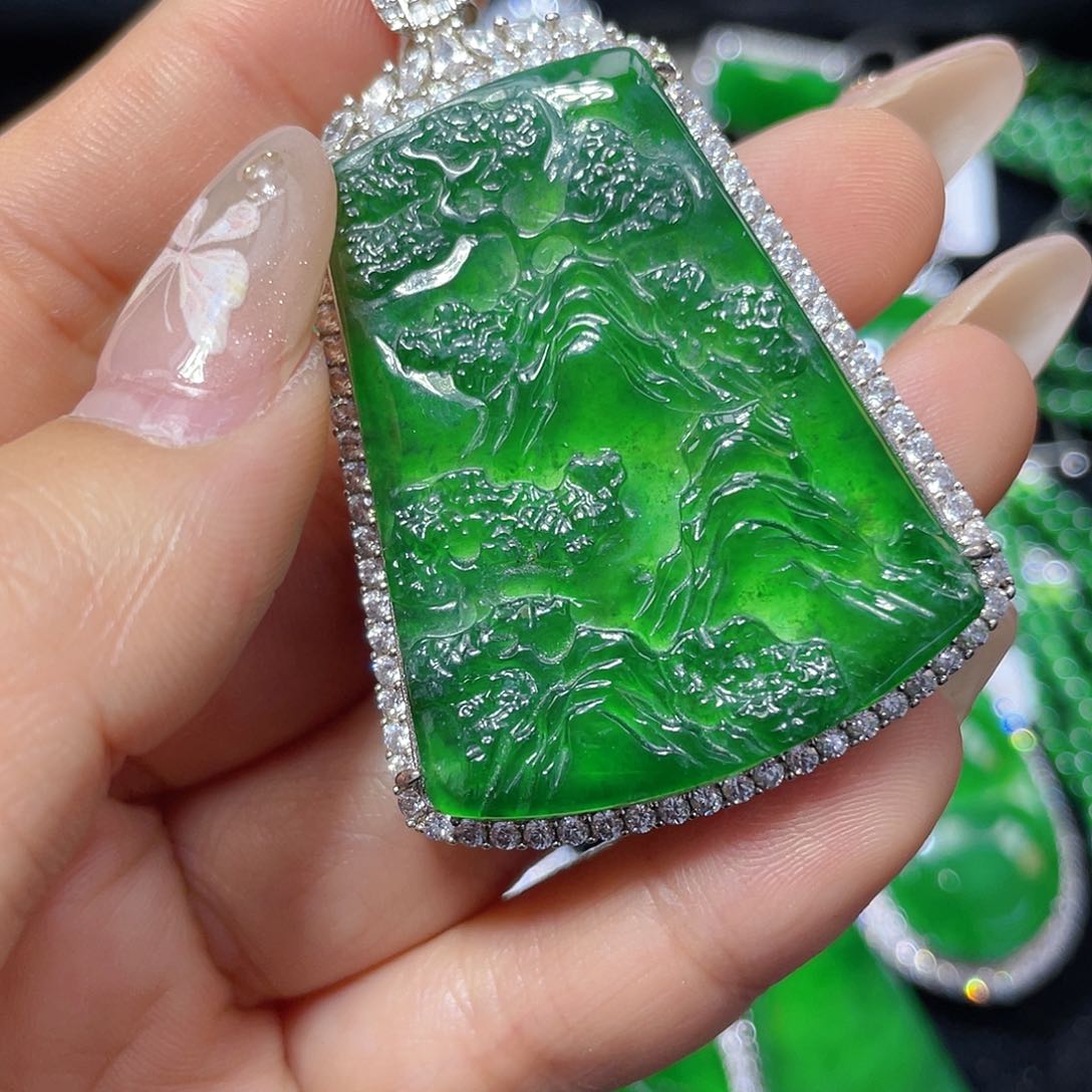 翡翠颈饰银S925镶嵌翡翠