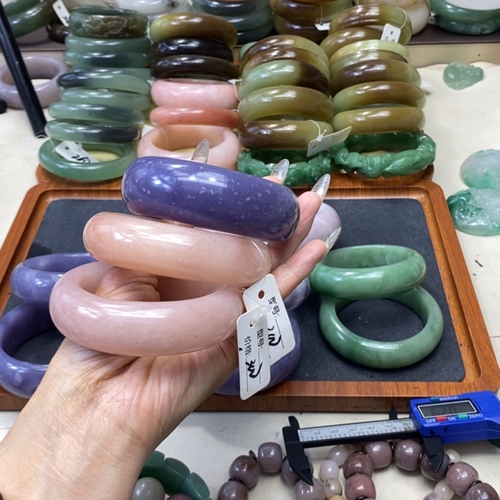 未镶嵌手镯石英质玉夢****