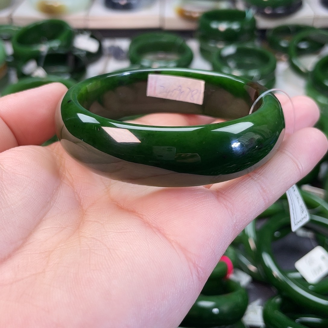 和田玉（碧玉）手镯未镶嵌