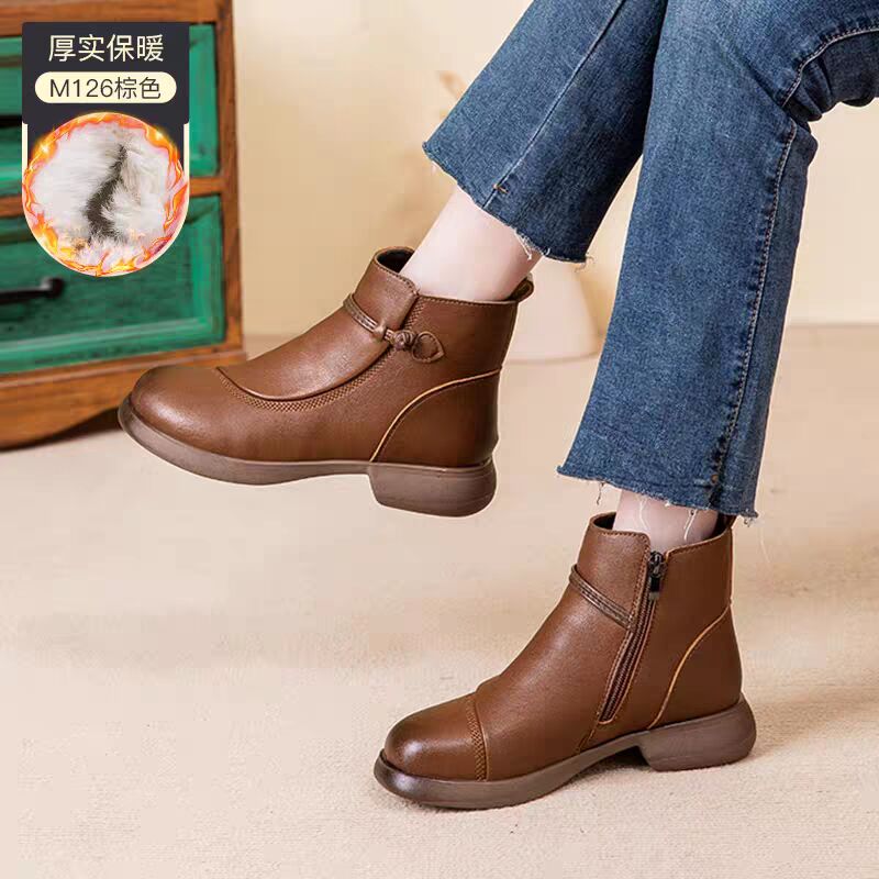 冬季防寒加绒保暖短靴女舒适软底防滑加厚圆头女棉靴中老年妈妈鞋
