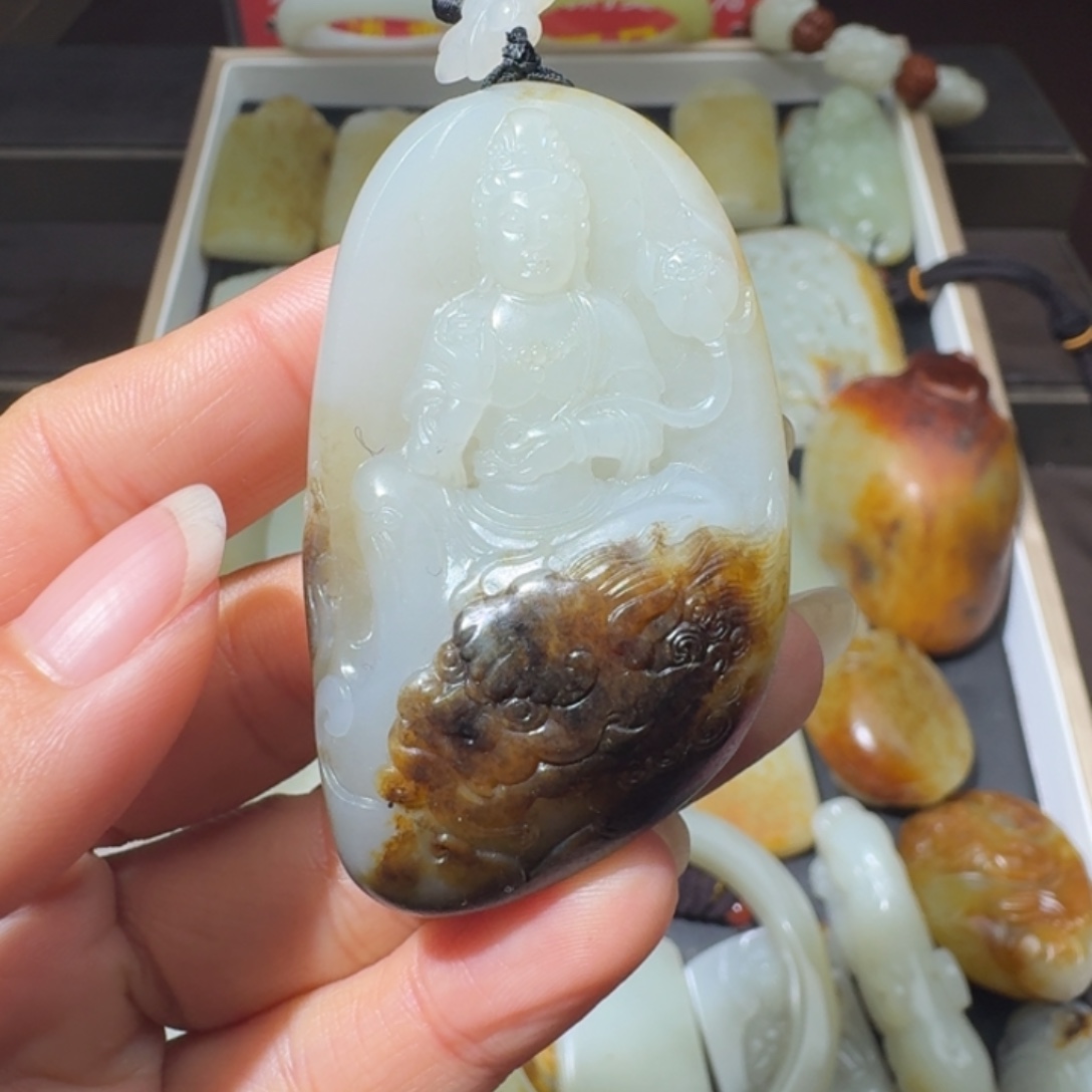 和田玉未镶嵌颈饰