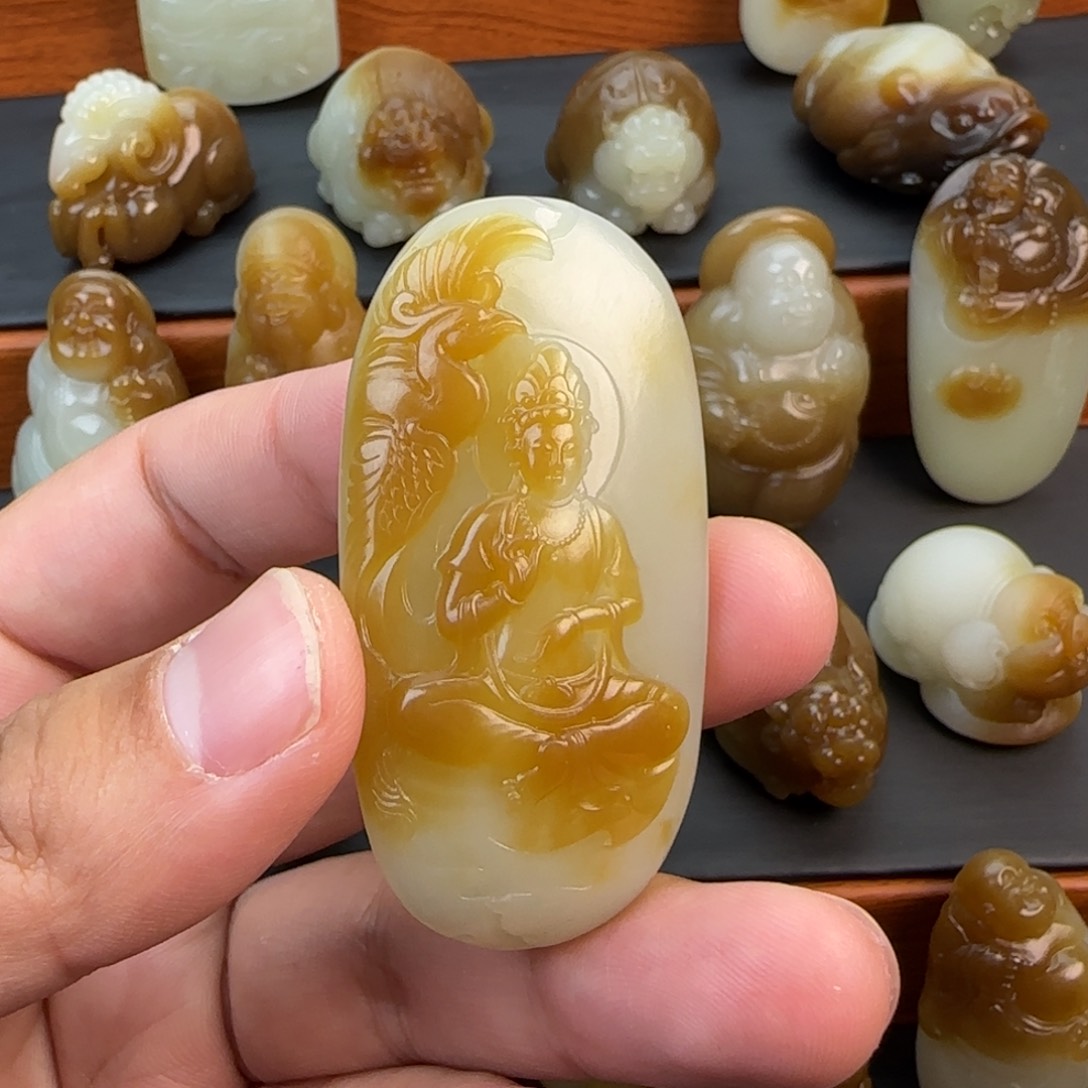 和田玉（糖玉）颈饰未镶嵌@****?