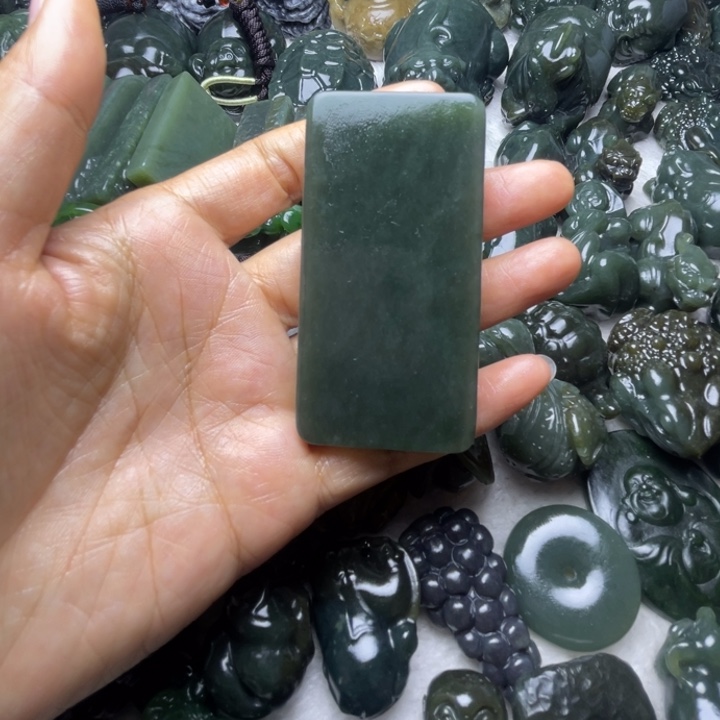 ᯤ***货和田玉未镶嵌颈饰