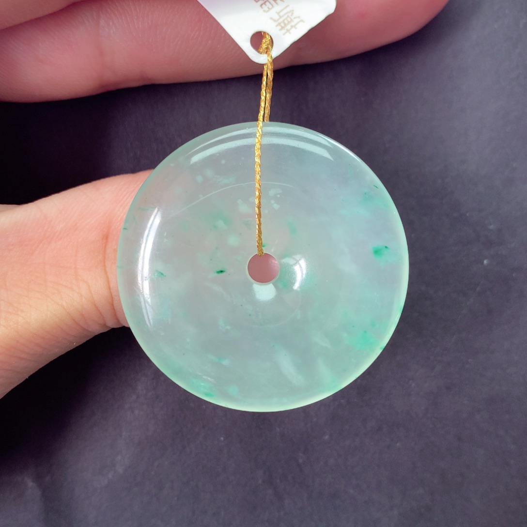 石英质玉未镶嵌颈饰