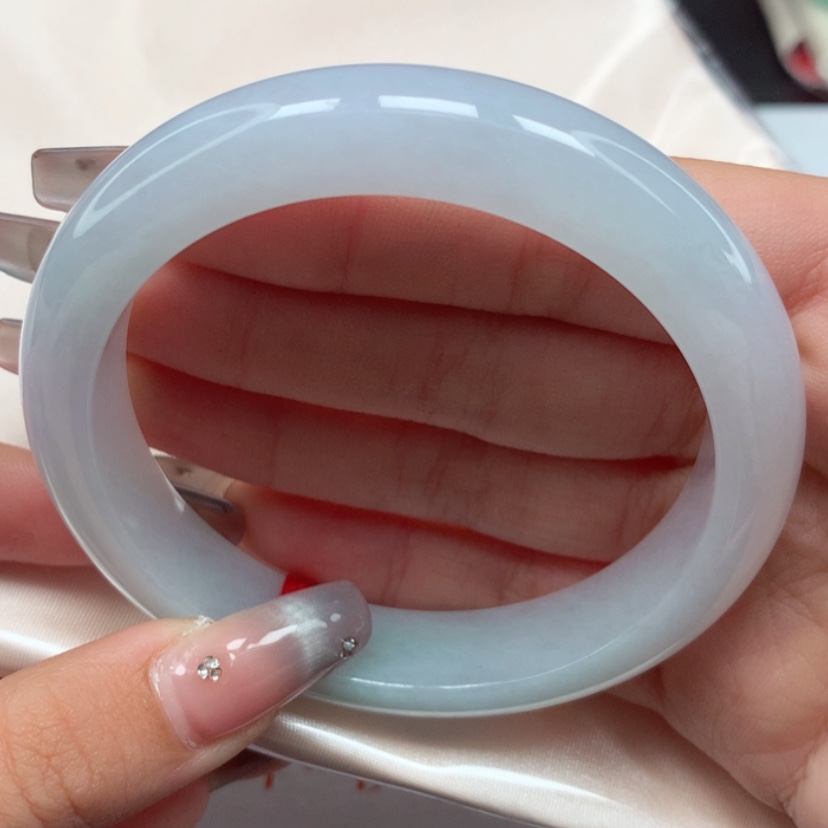 【闪购商品】翡翠手镯未镶嵌60圈