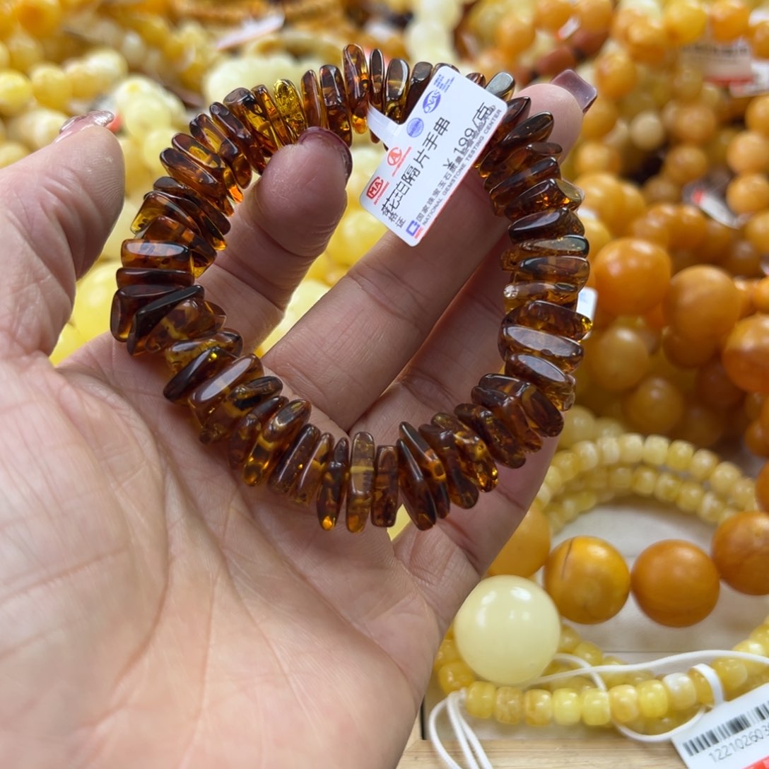 琥珀珠宝奇石未镶嵌