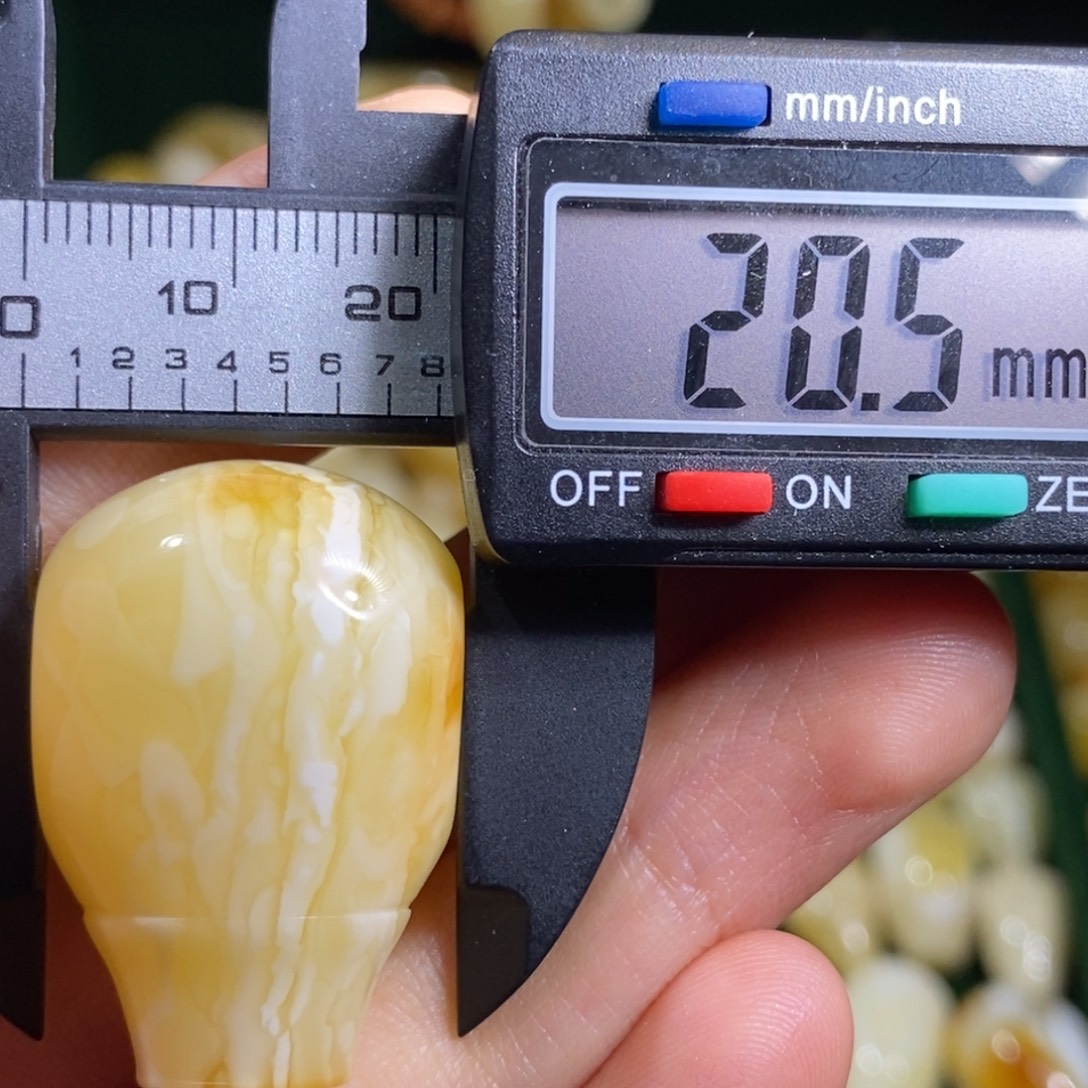 蜜蜡未镶嵌裸石配饰