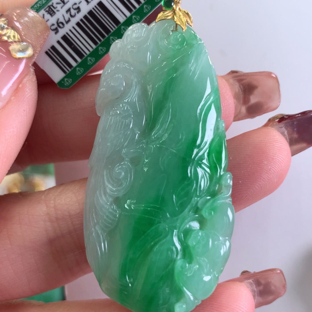 翡翠吊坠(不含链)18K金镶嵌