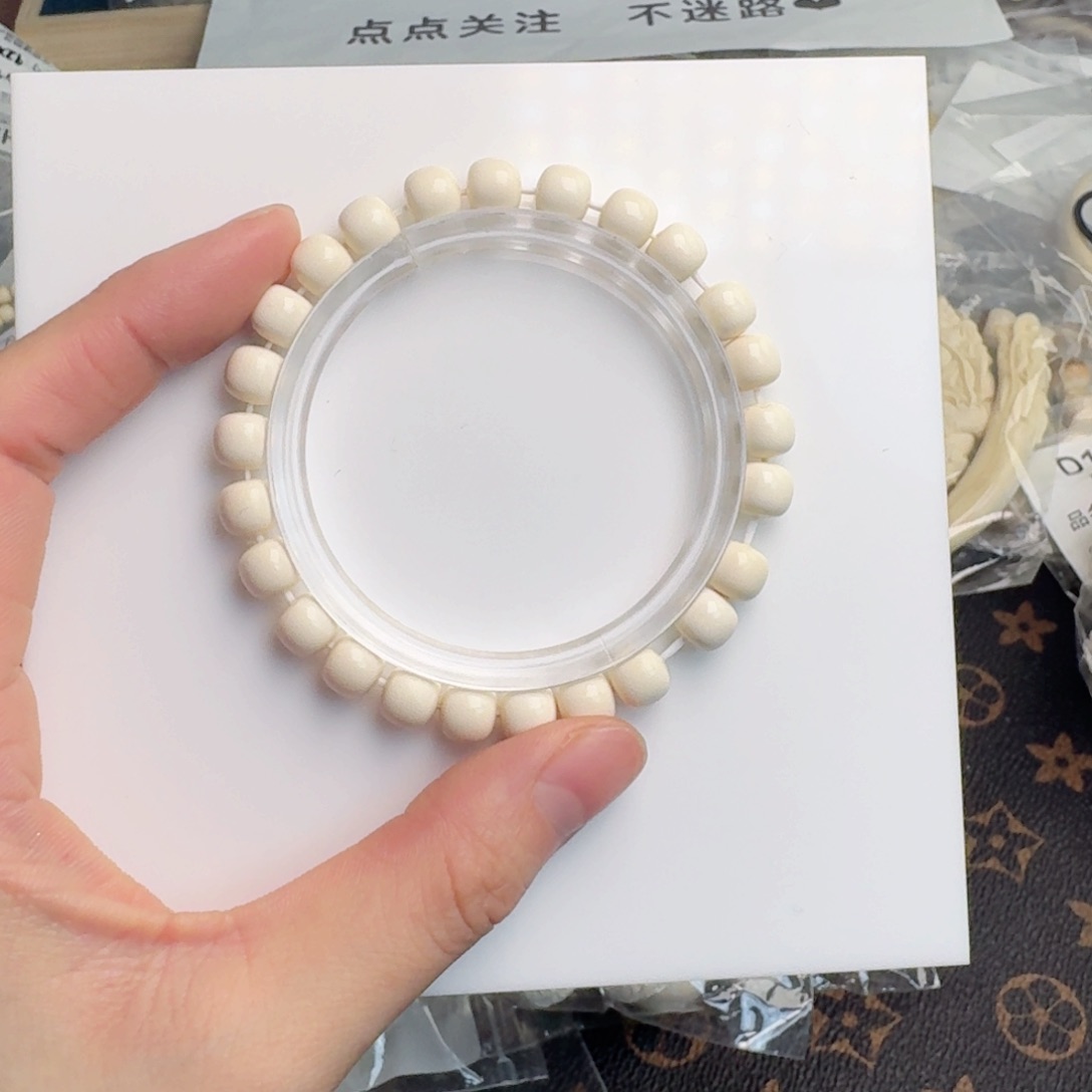 柏香籽/百香籽吊坠小*子猛犸