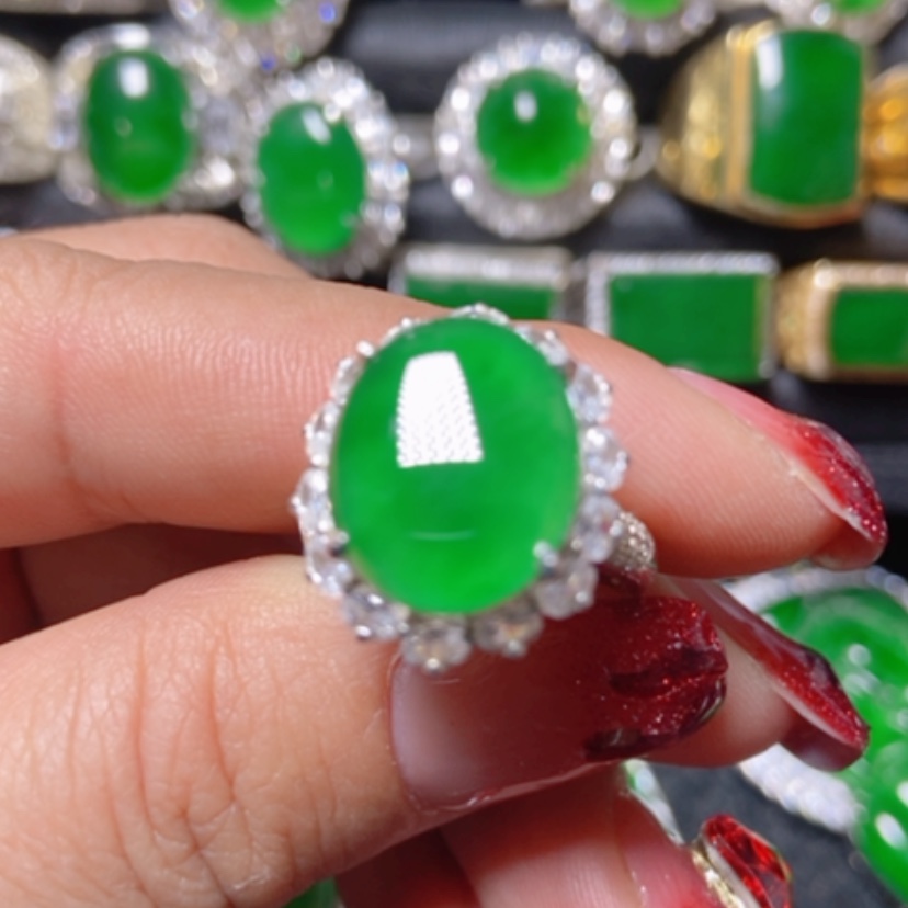 【闪购商品】翡翠颈饰银S925镶嵌翡翠