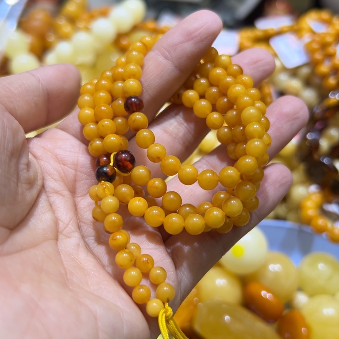 琥珀珠宝奇石未镶嵌