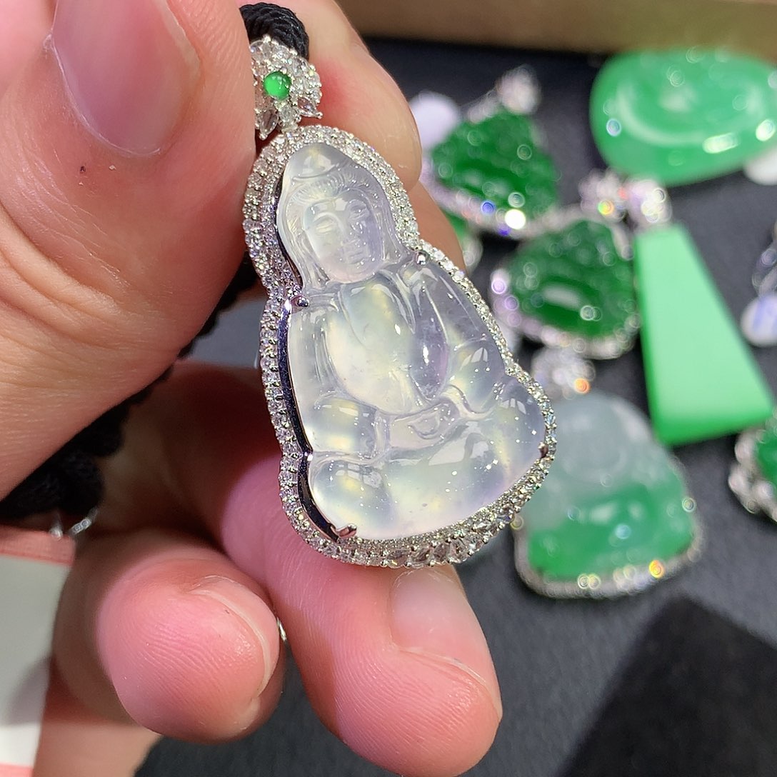 翡翠吊坠(赠链)18K金镶嵌