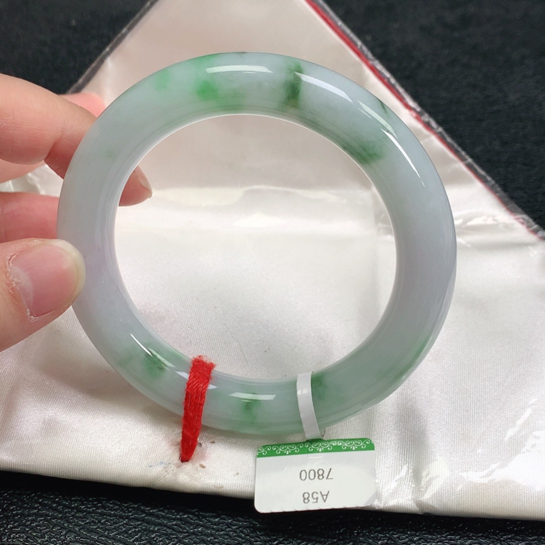 翡翠手镯未镶嵌58圆